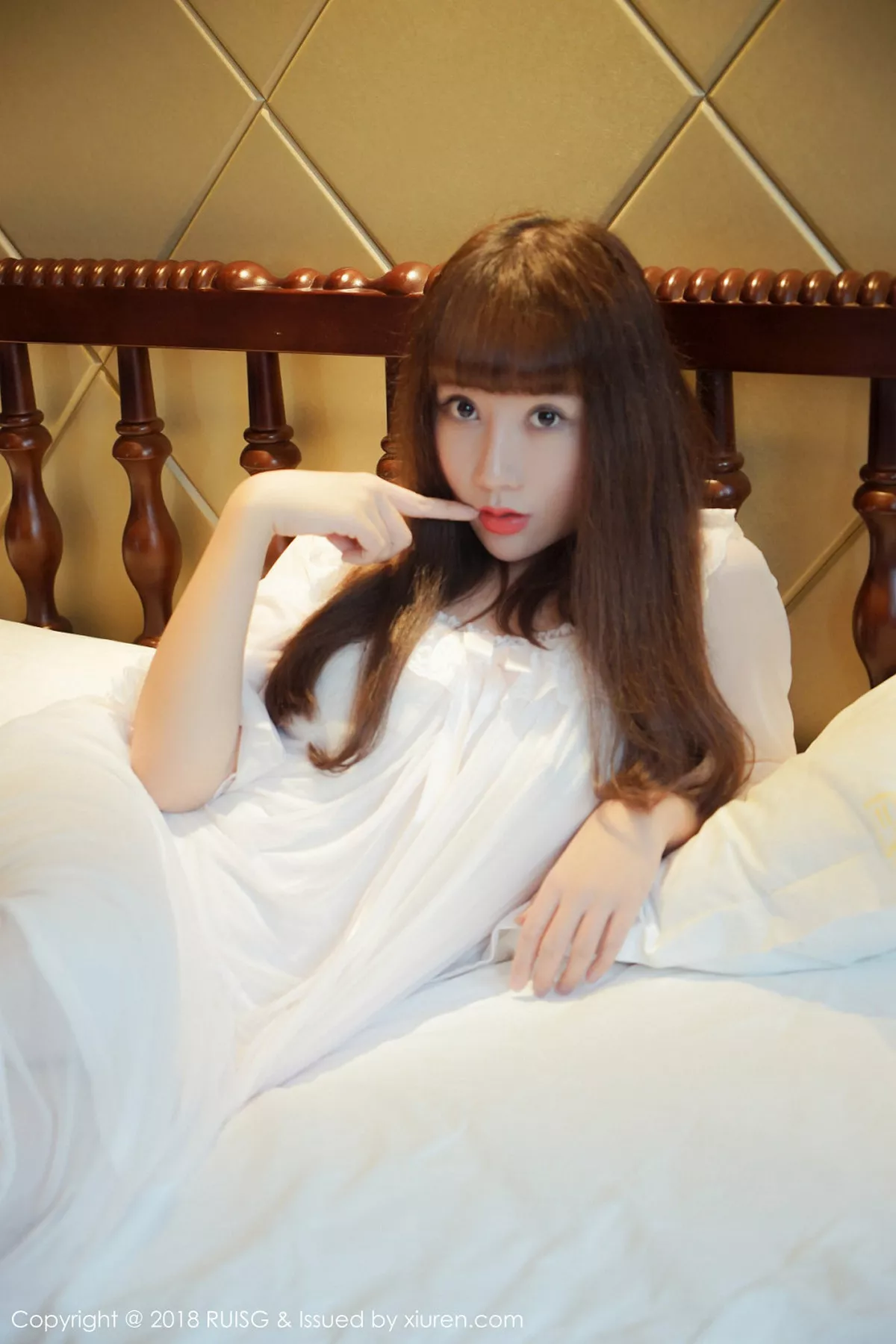 秀人集.com_[RUISG瑞丝馆]Vol.043_嫩模夏笑笑Summer红色渔网情趣内衣配红丝袜完美诱惑写真44P