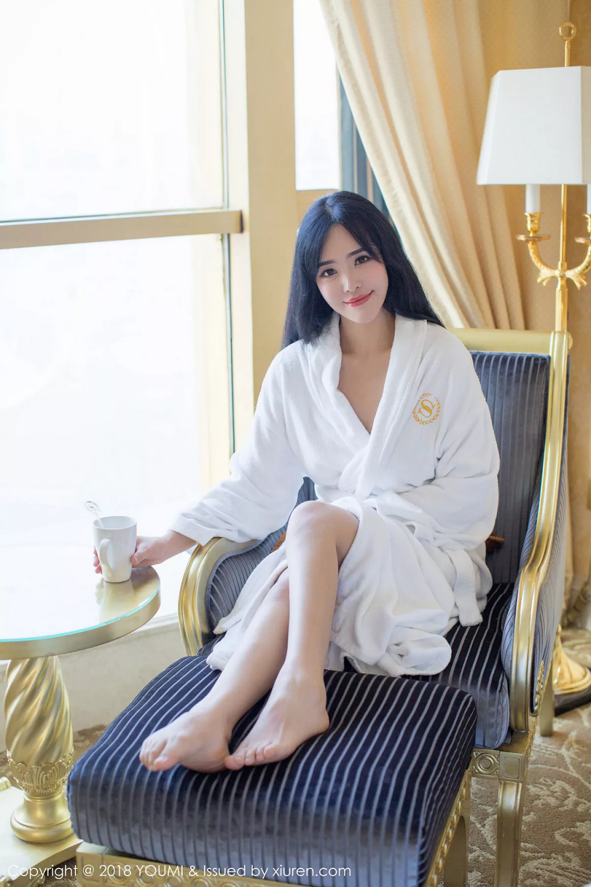 秀人集.com_[YouMi尤蜜荟]Vol.131_嫩模刘钰儿居家私房围裙裹身大尺度真空秀火辣胴体诱惑写真40P