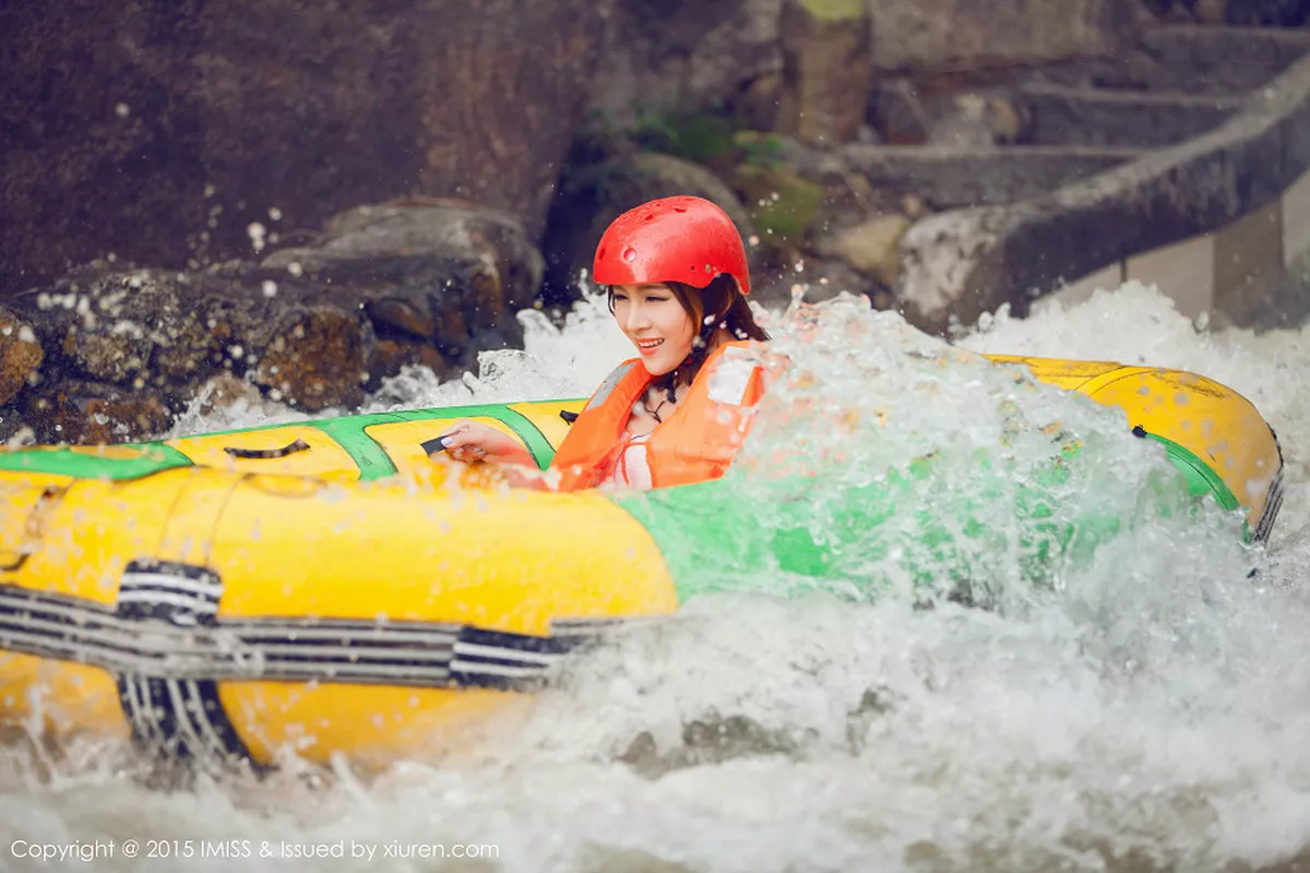 秀人集.com_[IMISS爱蜜社]Vol.037_嫩模Nono酱富都飘雪温泉外拍性感比基尼完美写真53P