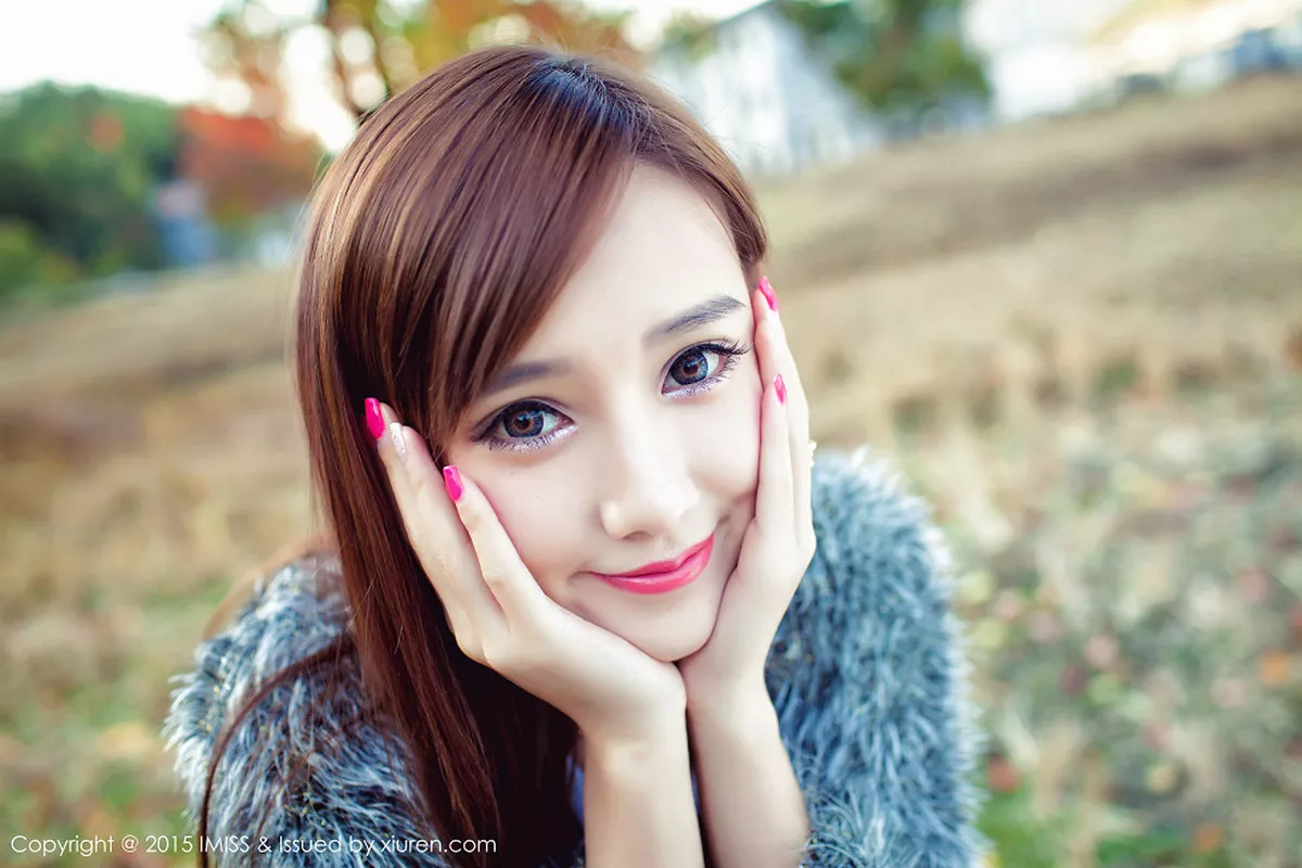 秀人集.com_[IMISS爱蜜社]Vol.040_嫩模李玉洁Daisy大别山薄刀峰旅拍完美身材性感写真57P