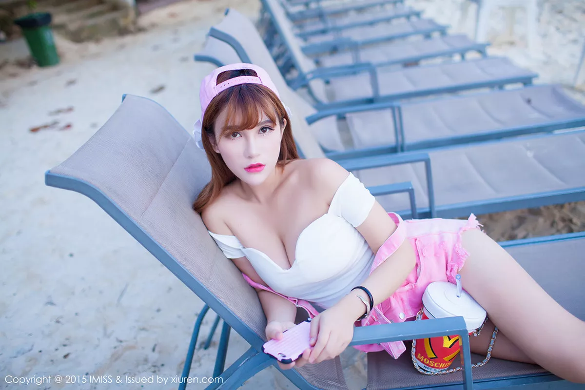 秀人集.com_[IMISS爱蜜社]Vol.039_嫩模LalaBaby啦啦普吉岛旅拍粉红齐逼牛仔短裤写真55P