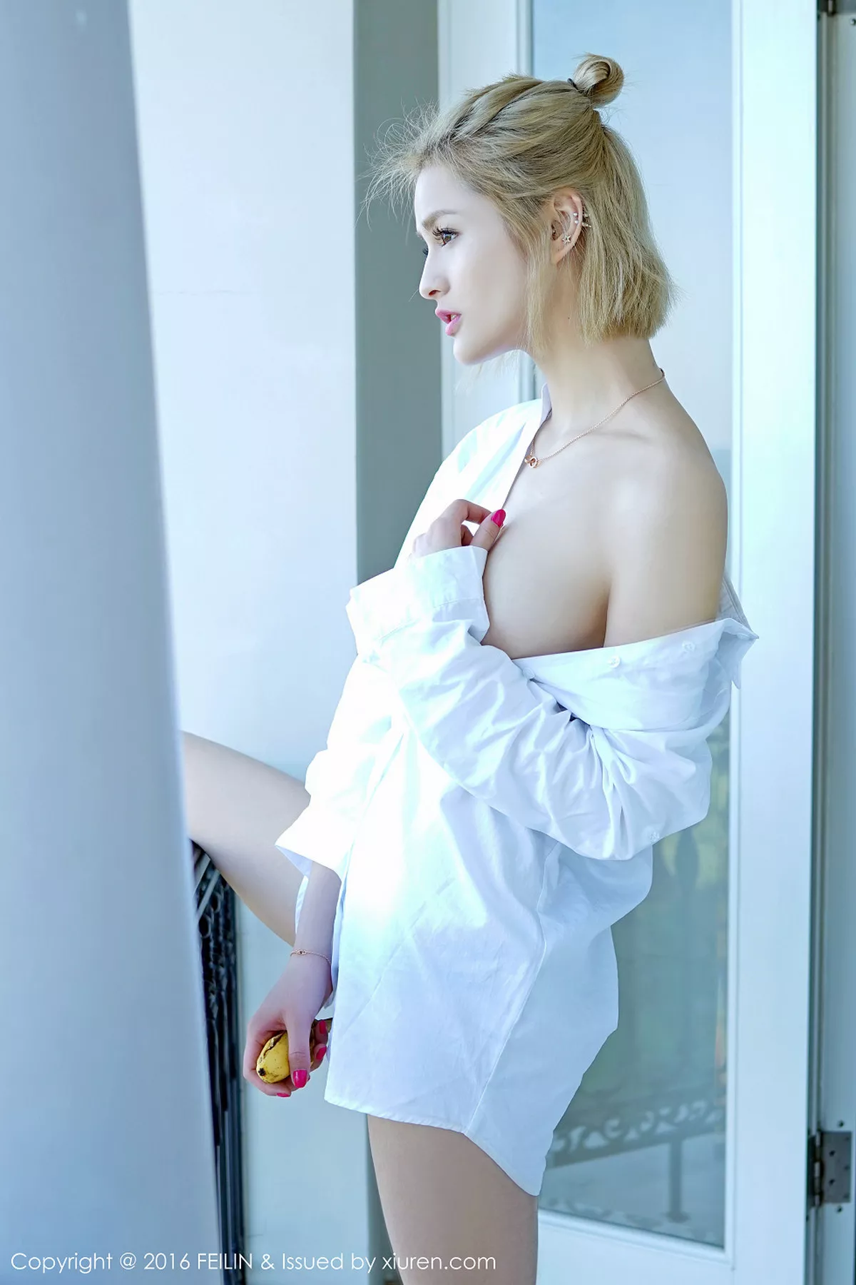 秀人集.com_[FeiLin嗲囡囡]Vol.025_混血嫩模史雯Swan芽庄旅拍沙滩椅悠闲秀完美身材58P