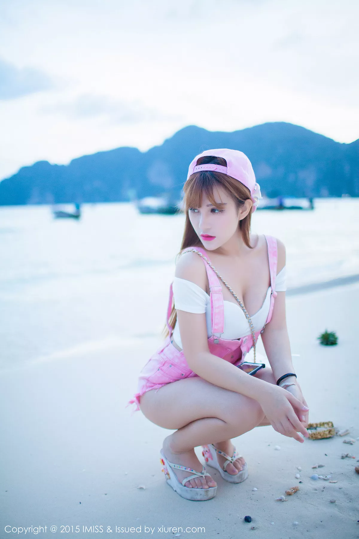 秀人集.com_[IMISS爱蜜社]Vol.039_嫩模LalaBaby啦啦普吉岛旅拍粉红齐逼牛仔短裤写真55P