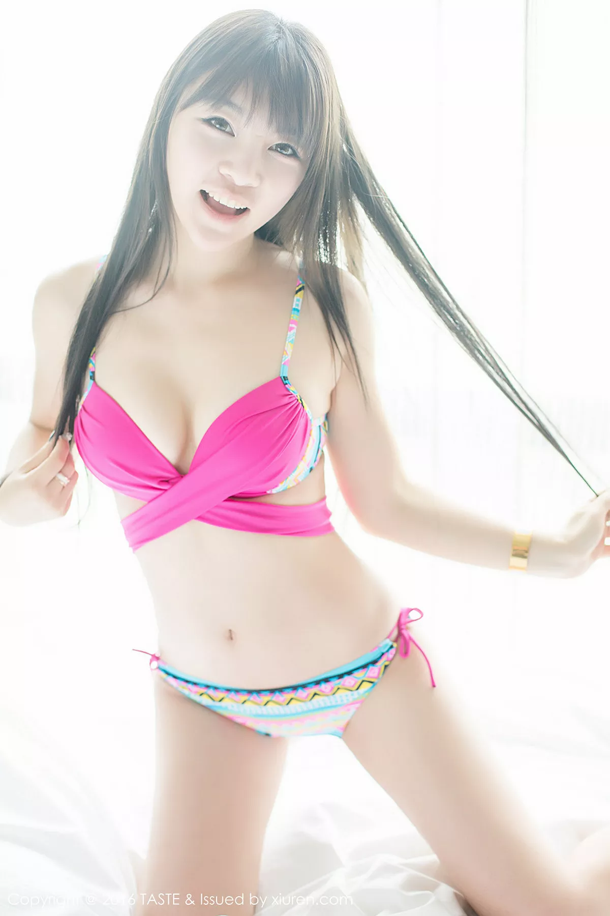 秀人集.com_[Taste顽味生活]Vol.022_嫩模Selina_王玥晨居家私房内衣系列白嫩肌肤性感写真67P