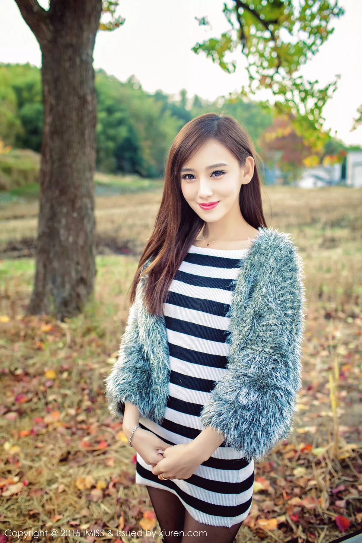 秀人集.com_[IMISS爱蜜社]Vol.040_嫩模李玉洁Daisy大别山薄刀峰旅拍完美身材性感写真57P