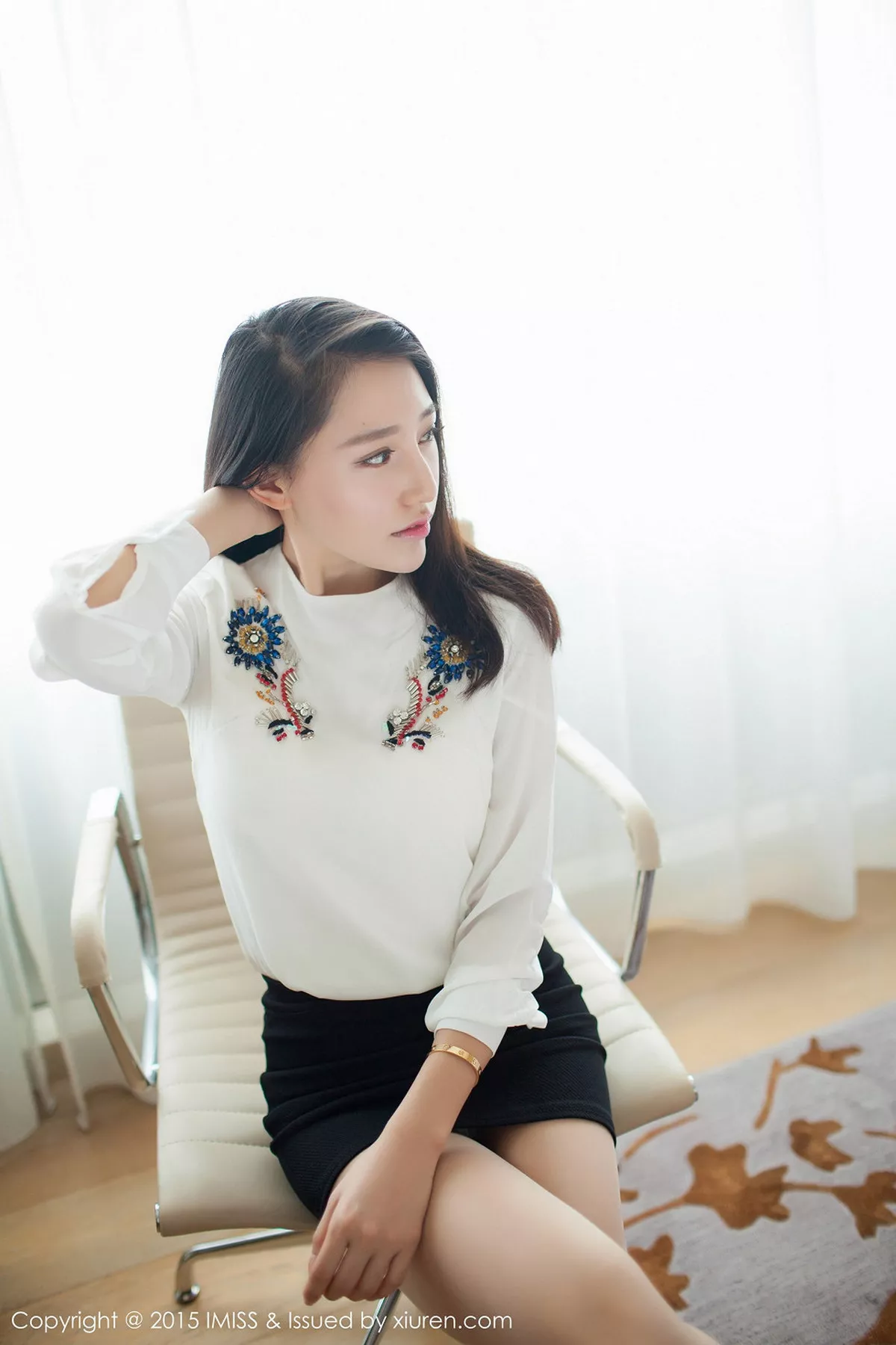 秀人集.com_[IMISS爱蜜社]Vol.023_嫩模刘奕宁Lynn居家OL装扮肉色丝袜修长美腿性感写真53P