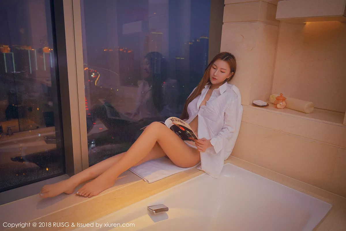 秀人集.com_[RUISG瑞丝馆]Vol.051_嫩模M梦baby居家私房真空白衬衣配白色蕾丝内裤诱惑写真39P