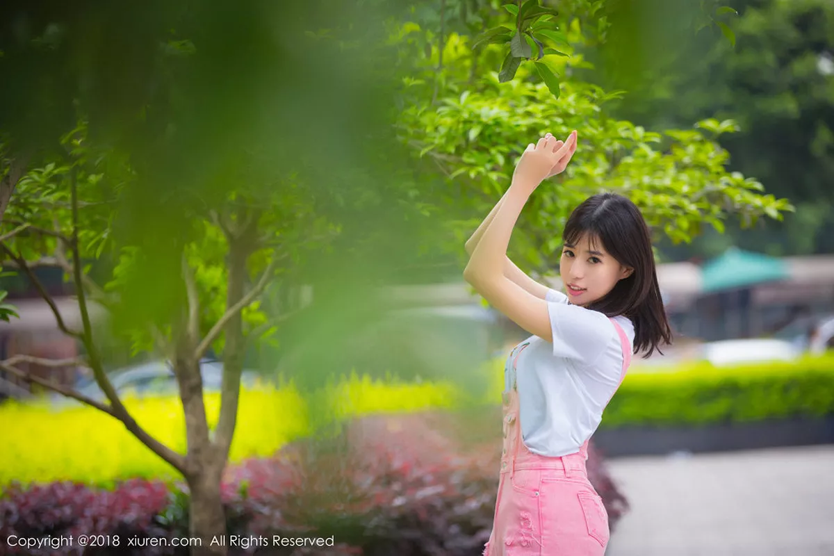 秀人集.com_[XiuRen秀人网]No.1026_嫩模艾栗栗居家黑色蕾丝内衣+户外清新美腿魅惑写真42P