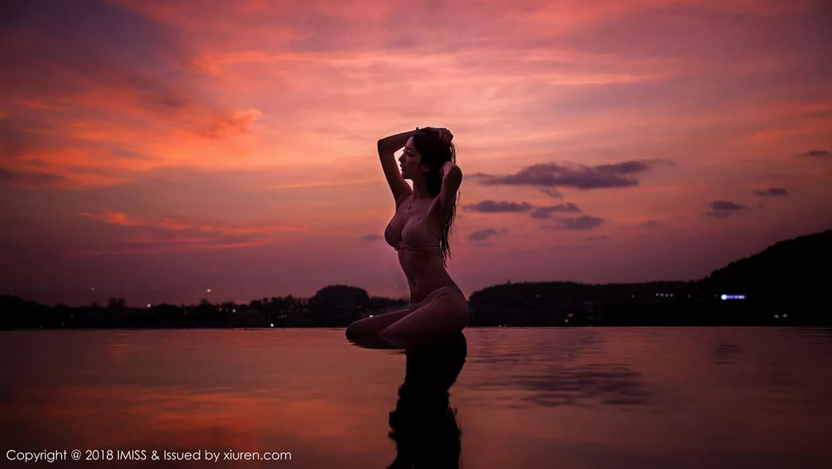 秀人集.com_[IMISS爱蜜社]Vol.241_嫩模小热巴吉普岛旅拍泳池边性感白色比基尼完美诱惑写真51P