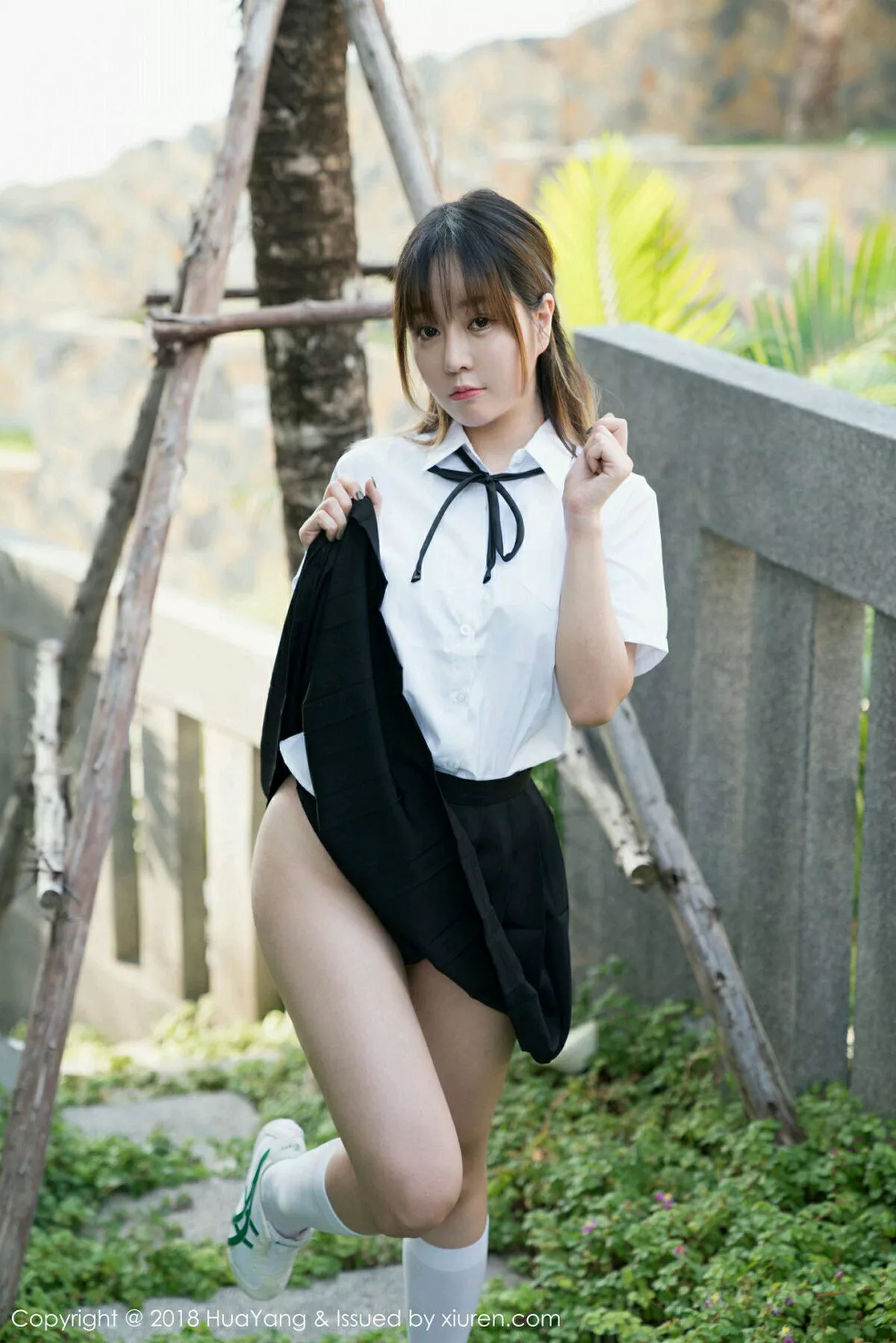 秀人集.com_[HuaYang花漾]Vol.048_嫩模黄乐然调教王语纯性感黑短裙配肉丝裤袜撩人诱惑写真40P