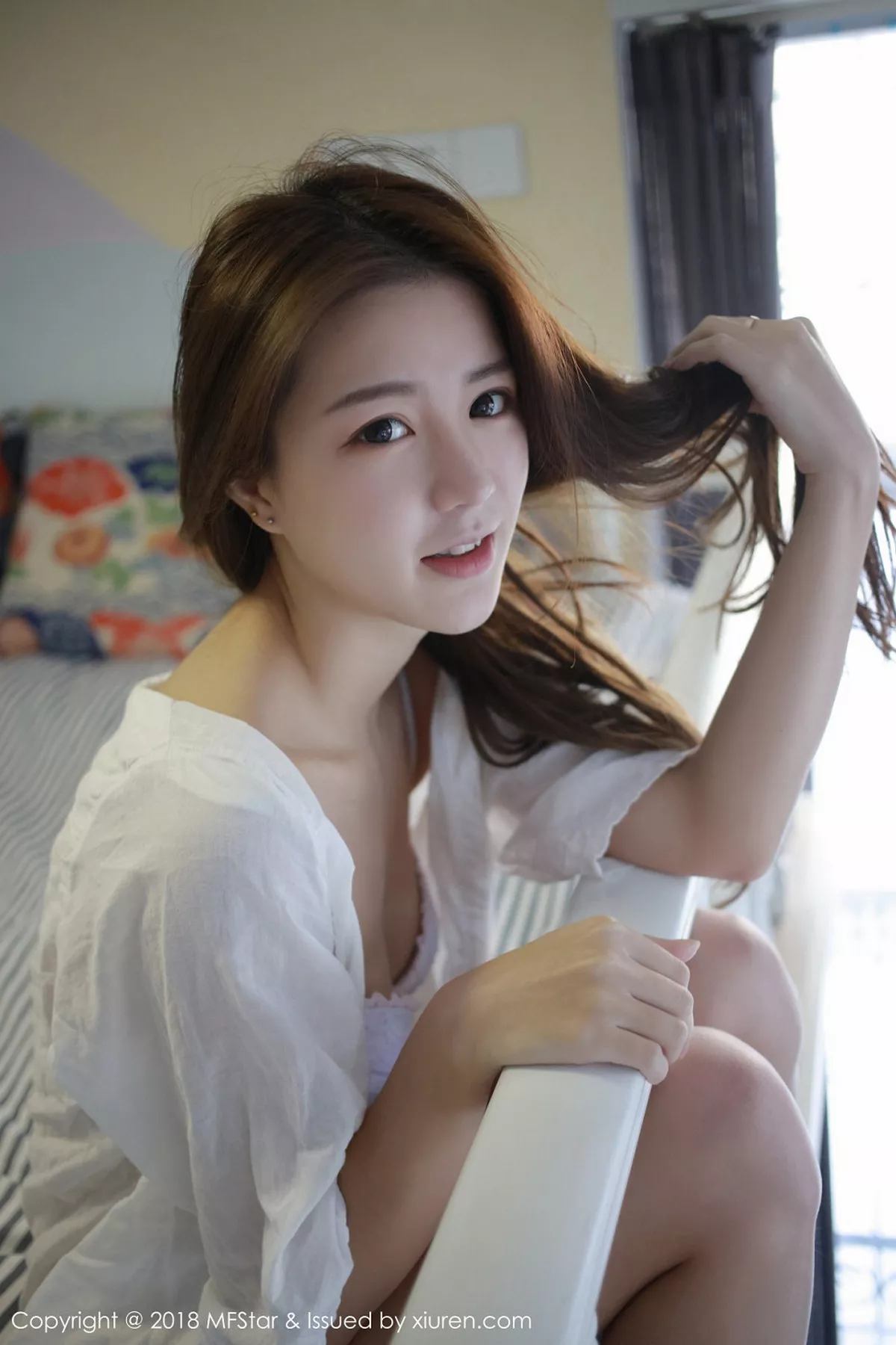 秀人集.com_[MFStar模范学院]Vol.126_嫩模卤蛋luna居家私房白衬衣露性感内衣清爽迷人写真72P