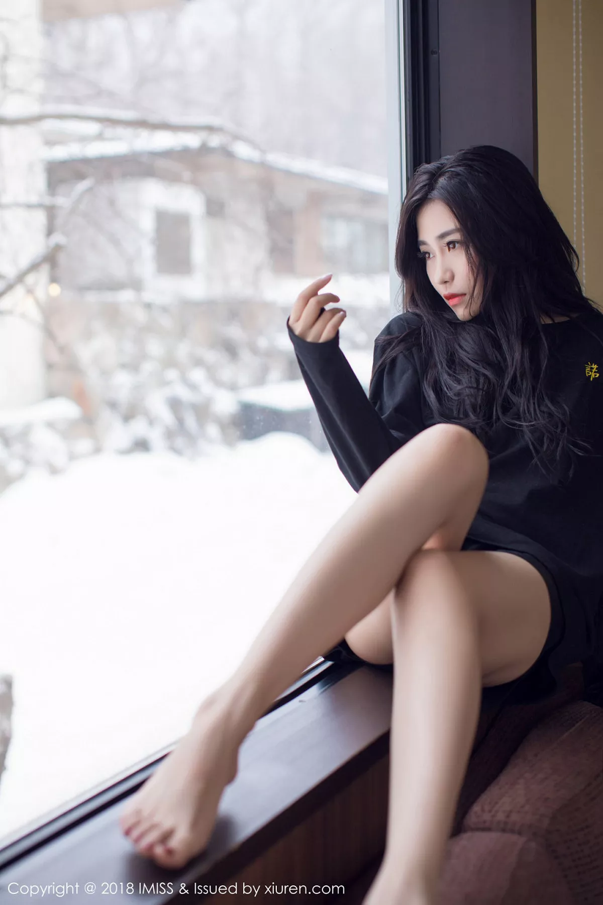 秀人集.com_[IMISS爱蜜社]Vol.262_女神许诺Sabrina北海道旅拍户外雪地优雅气质妩媚迷人写真42P