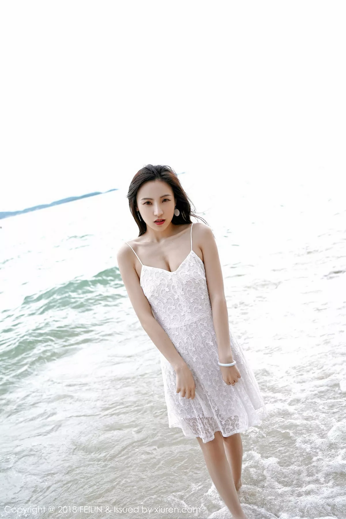 秀人集.com_[FeiLin嗲囡囡]Vol.147_美女主播Hana妹半脱牛仔衣性感黑色蕾丝内衣诱惑写真40P