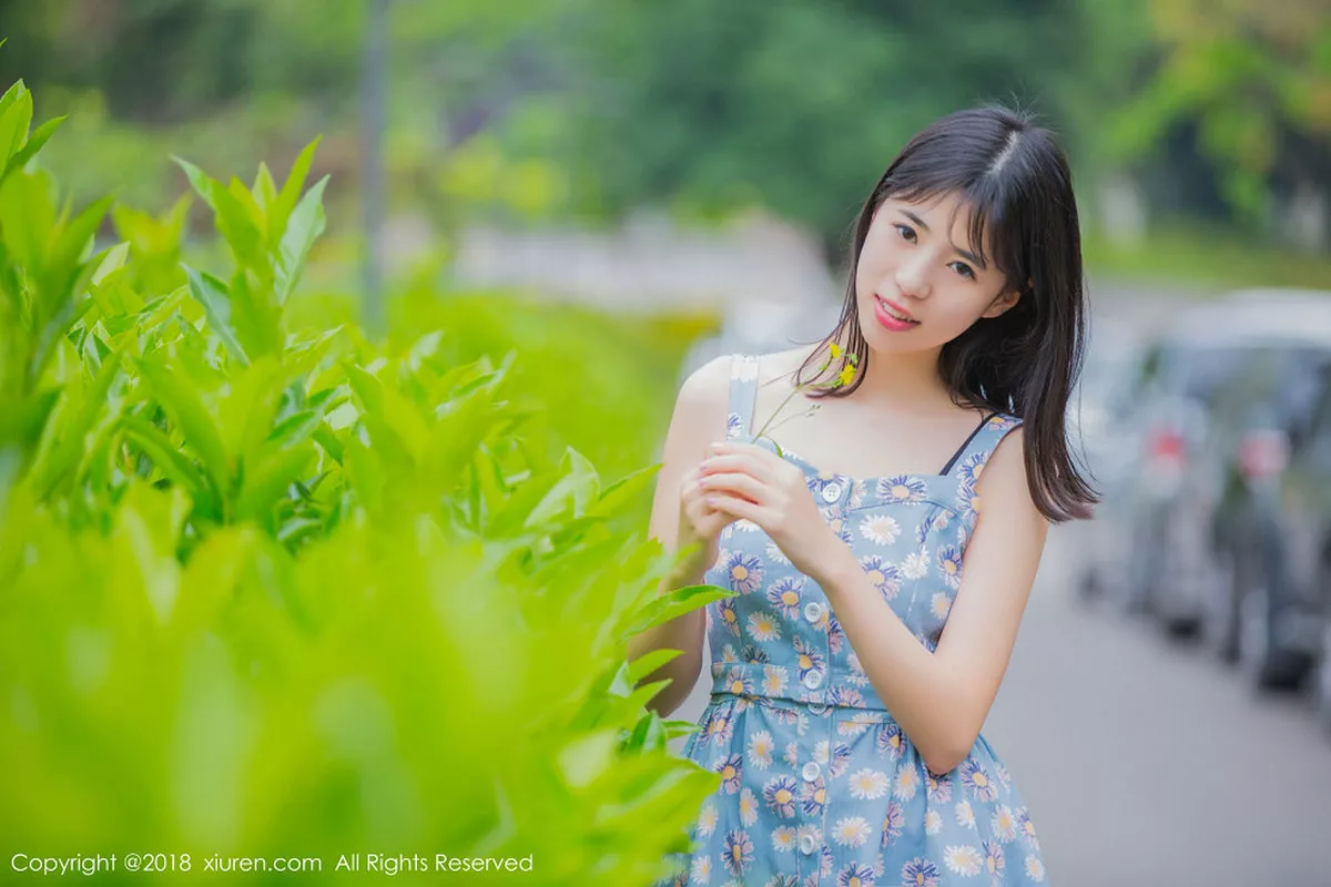 秀人集.com_[XiuRen秀人网]No.1094_嫩模艾栗栗性感学生制服半脱黑色蕾丝内衣秀美胸迷人写真50P