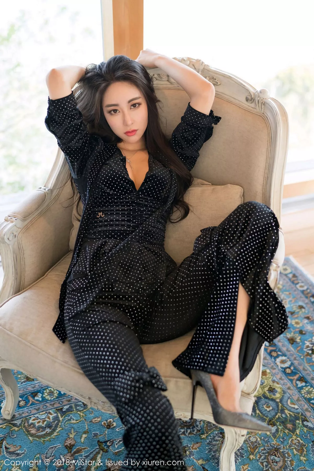 秀人集.com_[MiStar魅妍社]Vol.234_女神穆菲菲日本旅拍花色连身裙配无内肉丝裤袜惹火诱惑写真40P