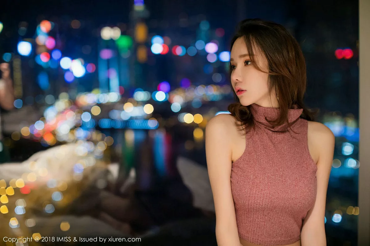 秀人集.com_[IMISS爱蜜社]Vol.273_女神萌琪琪Irene居家床上全裸上身半露豪乳撩人诱惑写真56P