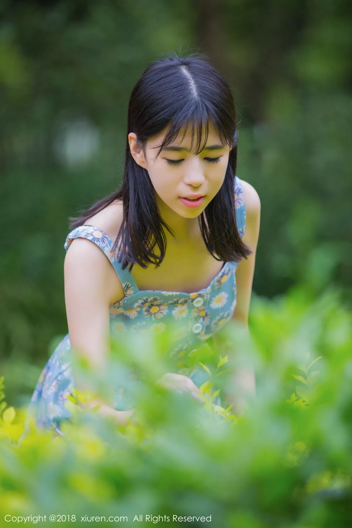 秀人集.com_[XiuRen秀人网]No.1094_嫩模艾栗栗性感学生制服半脱黑色蕾丝内衣秀美胸迷人写真50P