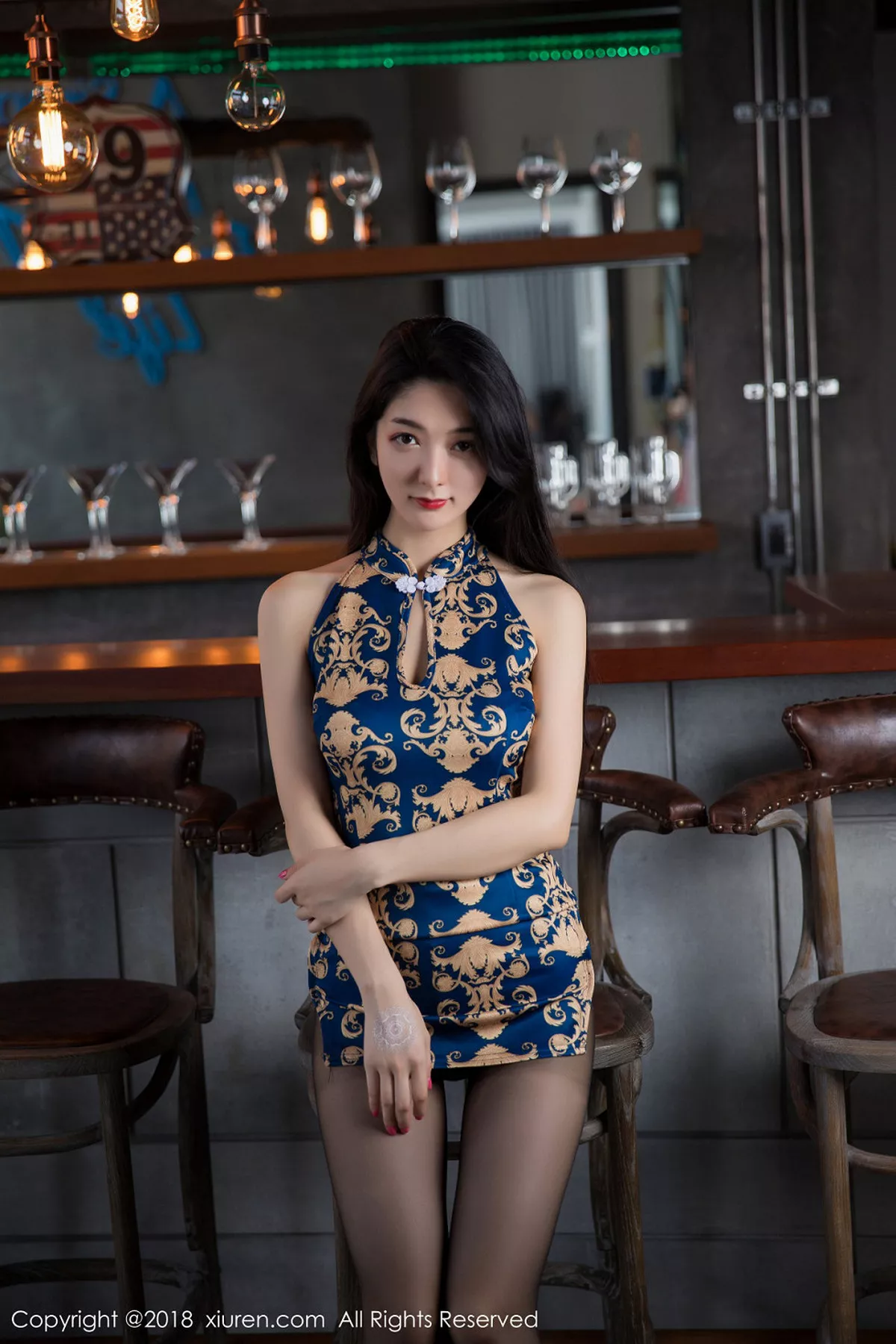 秀人集.com_[XiuRen秀人网]No.1131_女神小热巴普吉岛旅拍私房小旗袍配无内黑丝裤袜极致诱惑写真55P