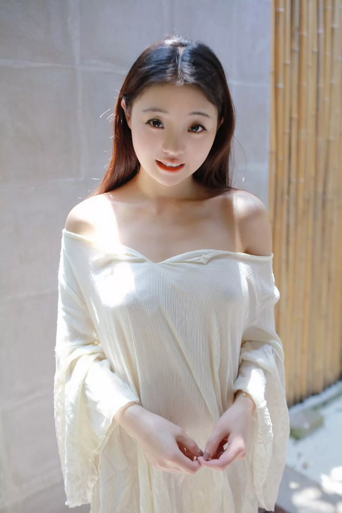 秀人集.com_[MFStar模范学院]Vol.072_嫩模佘贝拉bella马尔代夫旅拍浴室里湿身诱惑秀美乳53P