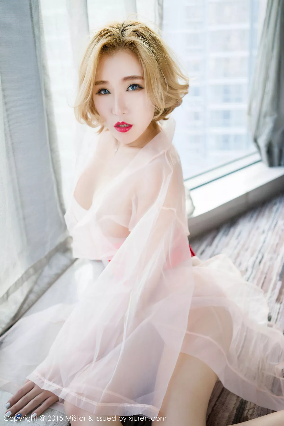 秀人集.com_[MiStar魅妍社]Vol.044_嫩模赵欢颜Jessica吊带黑丝薄纱睡裙秀美乳翘臀写真50P