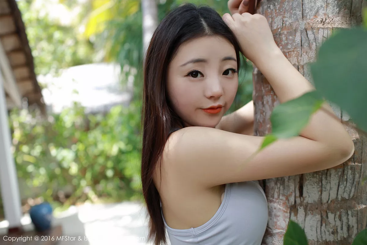 秀人集.com_[MFStar模范学院]Vol.051_佘贝拉bella马尔代夫旅拍性感比基尼系列翘臀诱惑53P