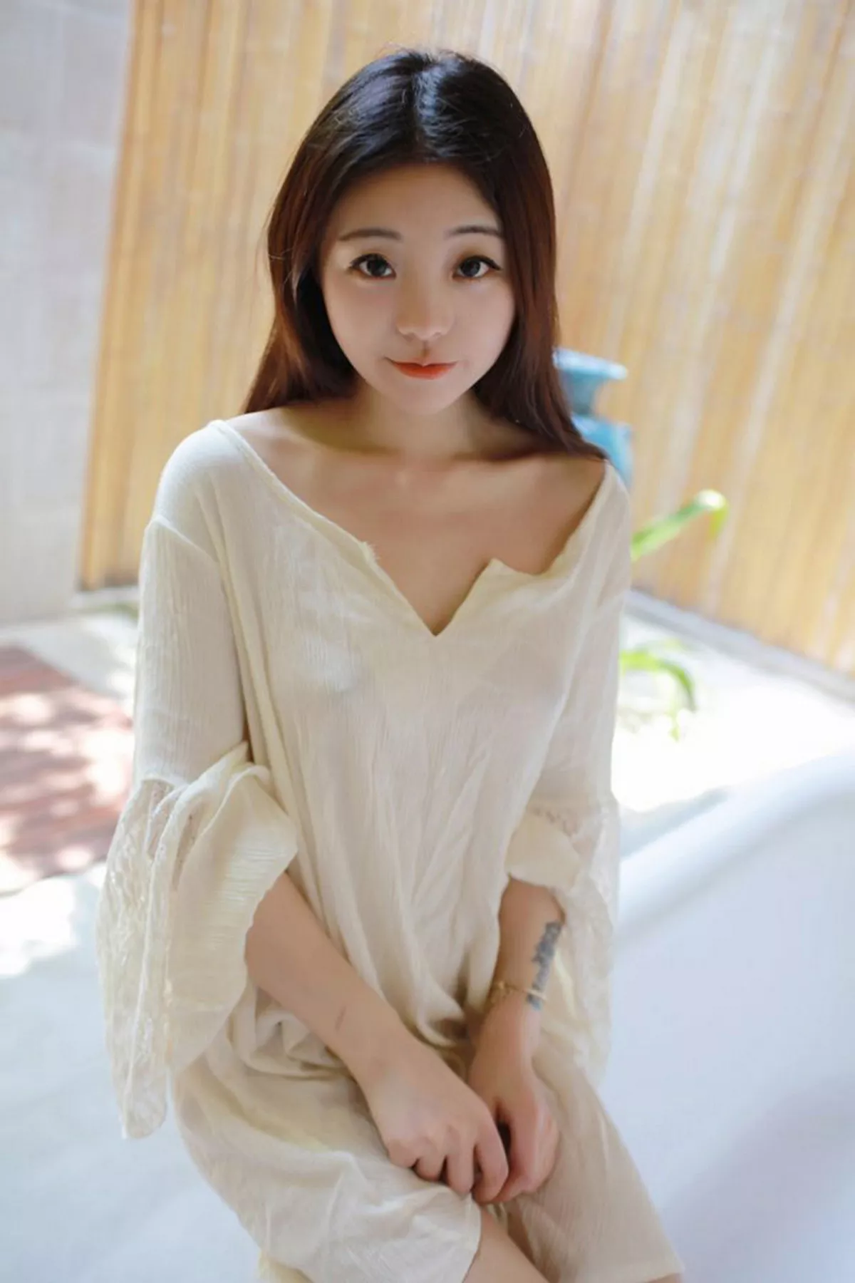 秀人集.com_[MFStar模范学院]Vol.072_嫩模佘贝拉bella马尔代夫旅拍浴室里湿身诱惑秀美乳53P