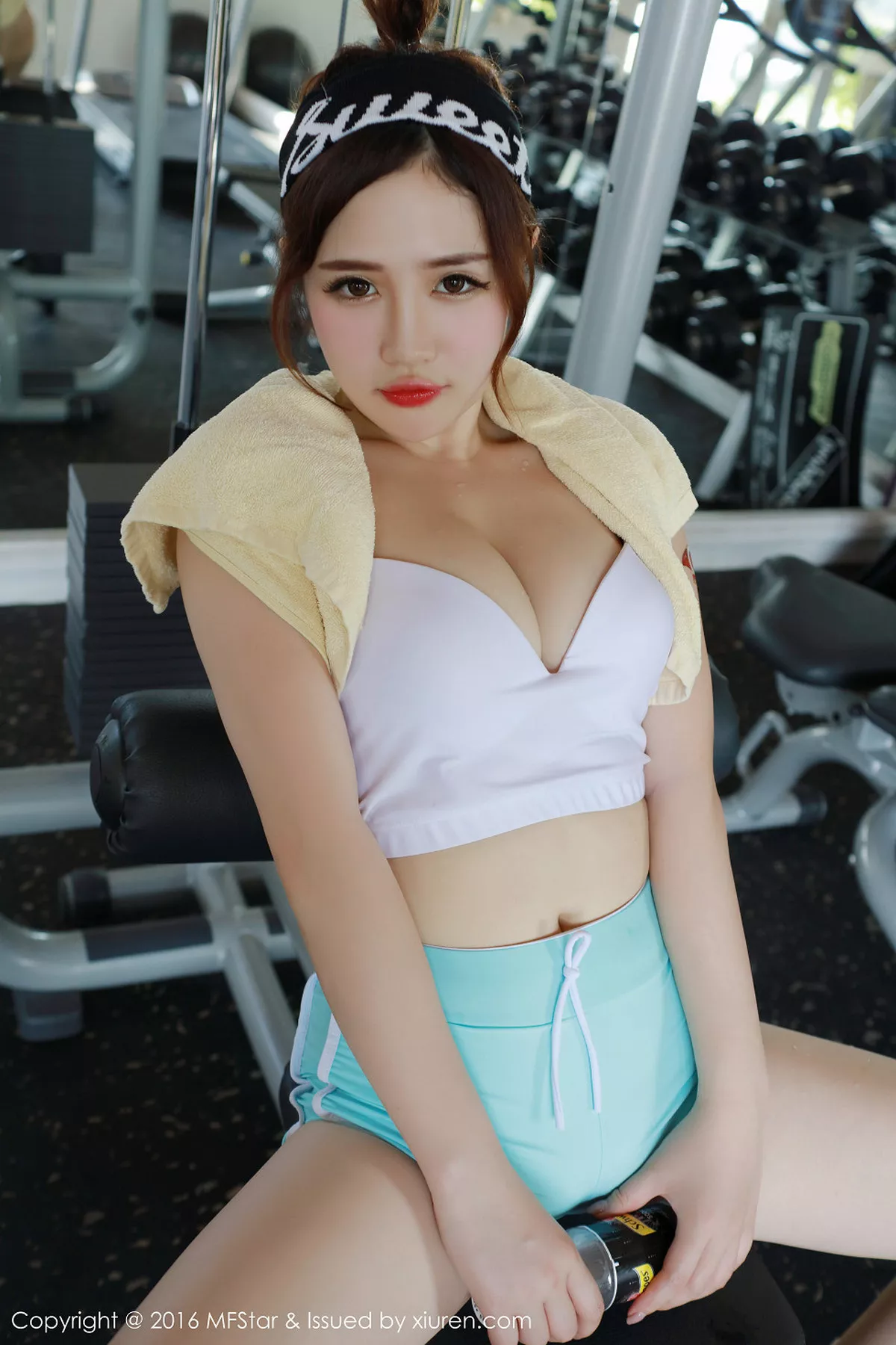 秀人集.com_[MFStar模范学院]Vol.056_嫩模徐cake马尔代夫旅拍运动风内衣秀白嫩豪乳写真52P
