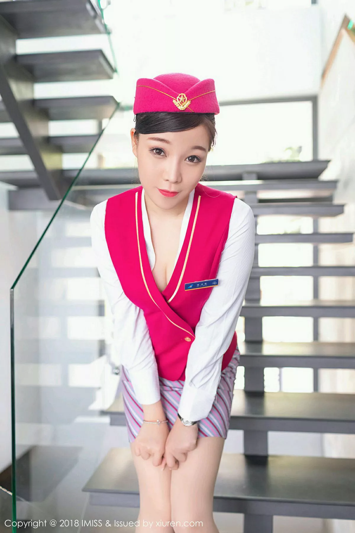 秀人集.com_[IMISS爱蜜社]Vol.284_嫩模芝芝Booty普吉岛旅拍私房制服白衬衣配肉丝裤袜性感写真37P