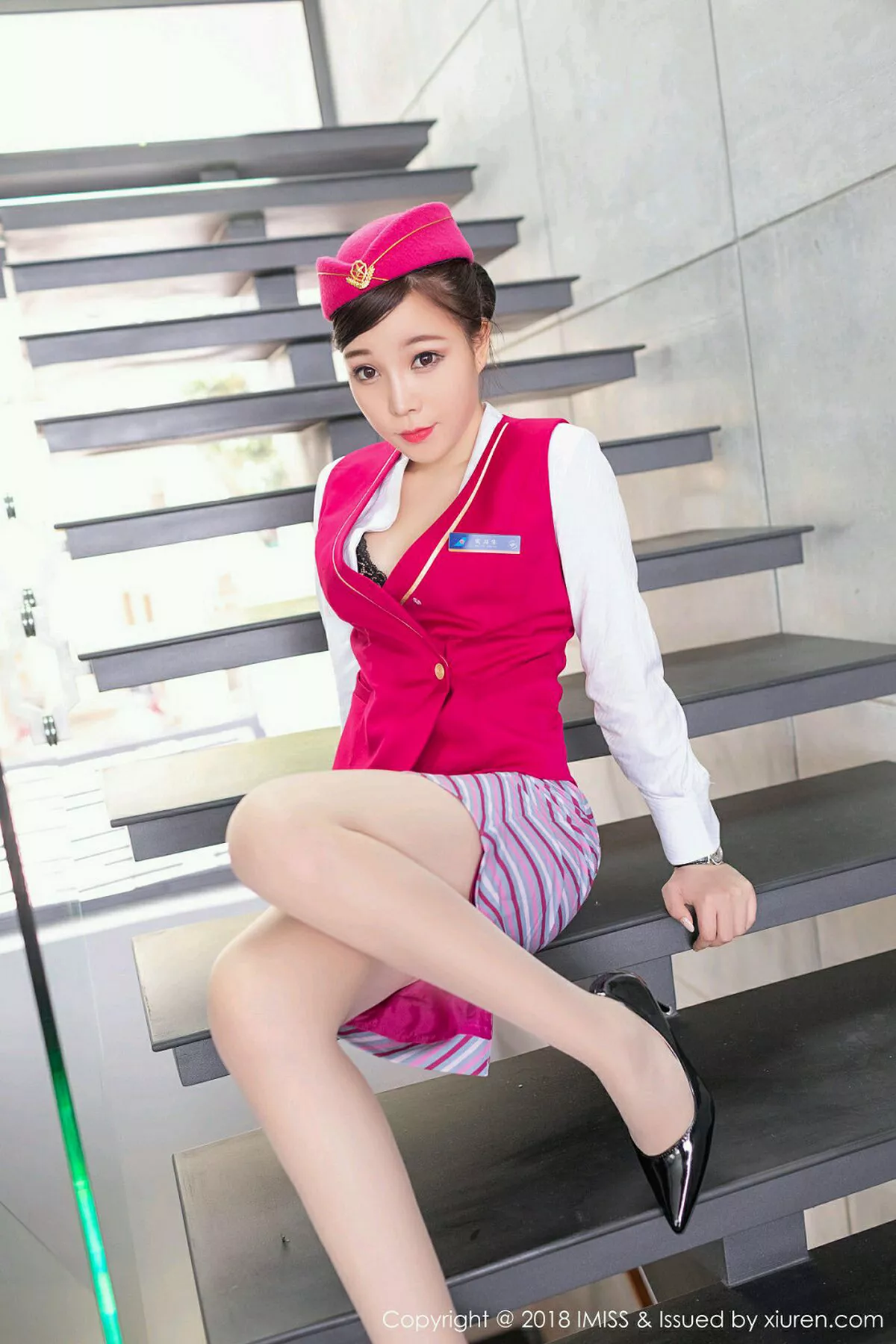 秀人集.com_[IMISS爱蜜社]Vol.284_嫩模芝芝Booty普吉岛旅拍私房制服白衬衣配肉丝裤袜性感写真37P