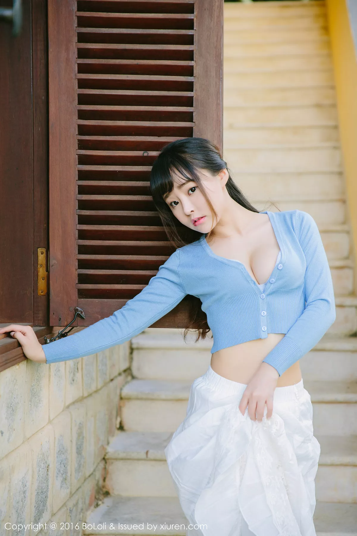 秀人集.com_[BoLoli波萝社]Vol.085_柳侑绮Sevenbaby越南大叻旅拍脱上衣秀豪乳美背写真53P