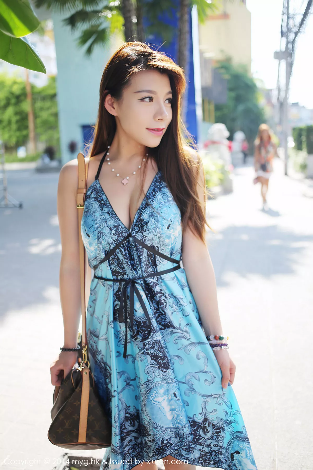 秀人集.com_[MyGirl美媛馆]Vol.087_嫩模vetiver嘉宝贝儿居家私房半裸上身秀豪乳写真67P