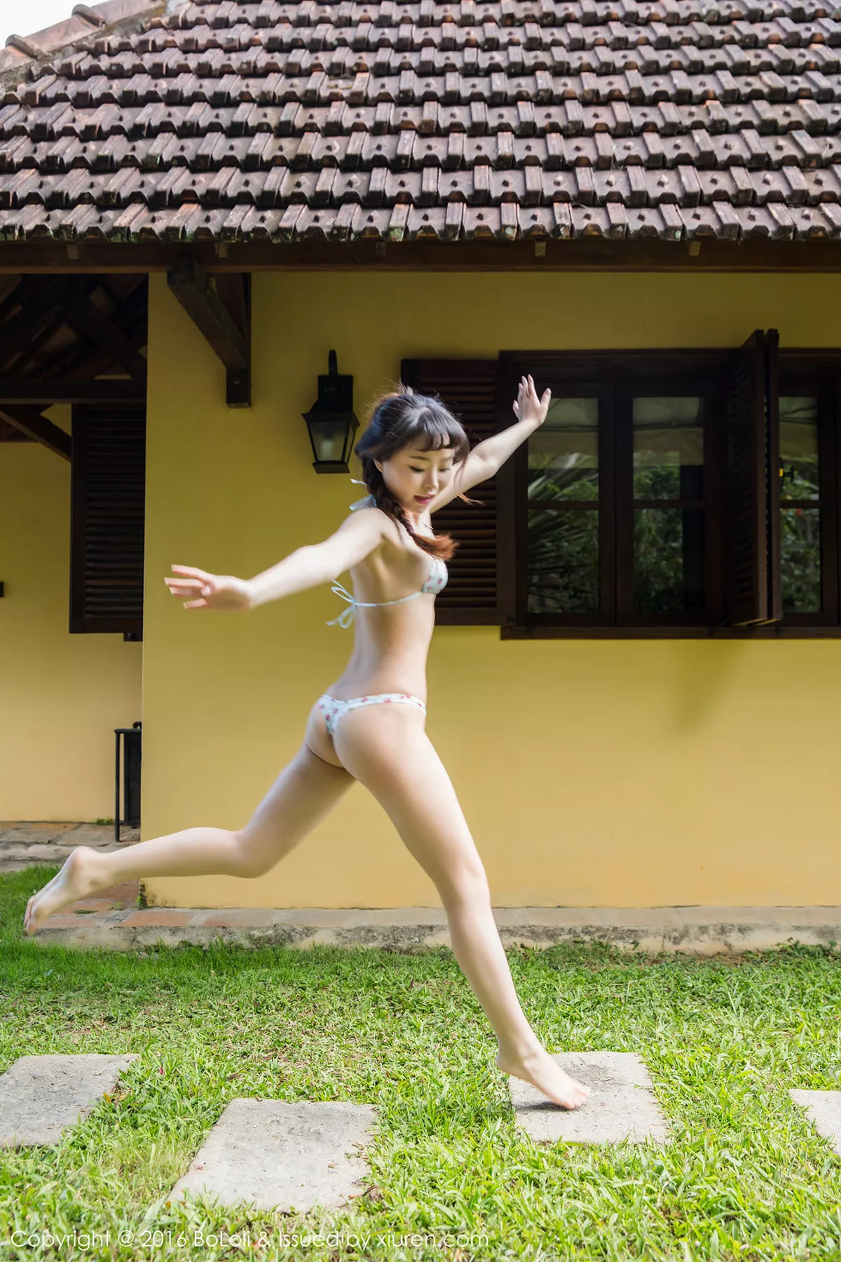 秀人集.com_[BoLoli波萝社]Vol.087_嫩模柳侑绮Sevenbaby越南大叻旅拍草莓内衣性感写真50P