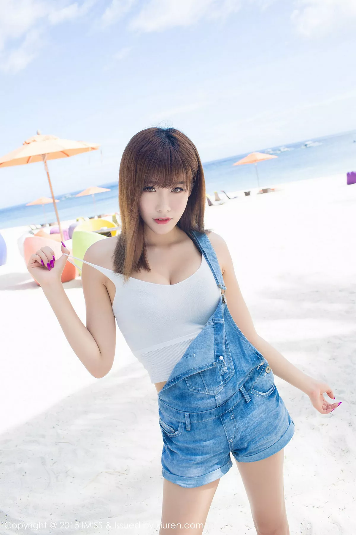 秀人集.com_[IMISS爱蜜社]Vol.055_嫩模程小烦不烦薄荷岛旅拍牛仔吊带裙秀美胸写真53P