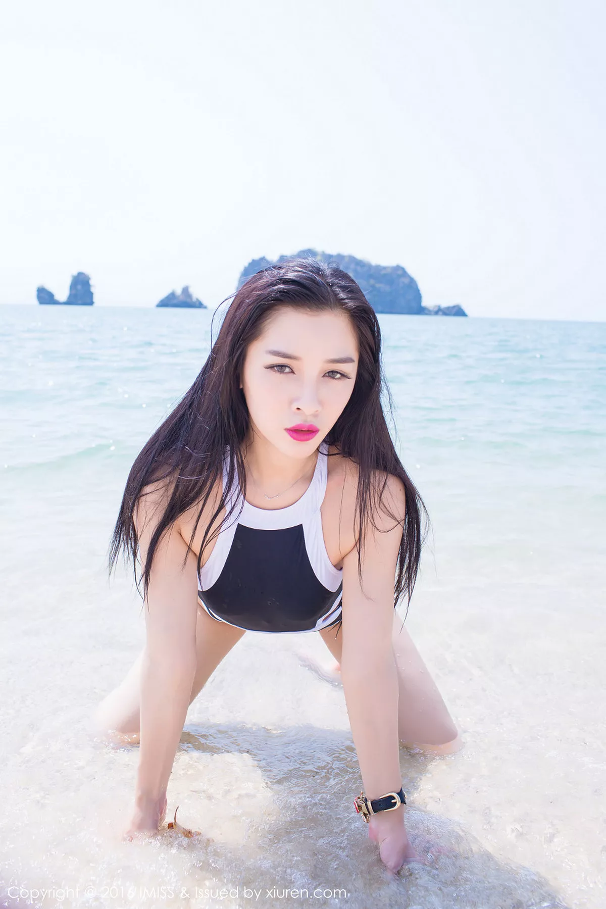 秀人集.com_[IMISS爱蜜社]Vol.085_嫩模戴小唯兰卡威旅拍性感比基尼系列完美身材写真49P