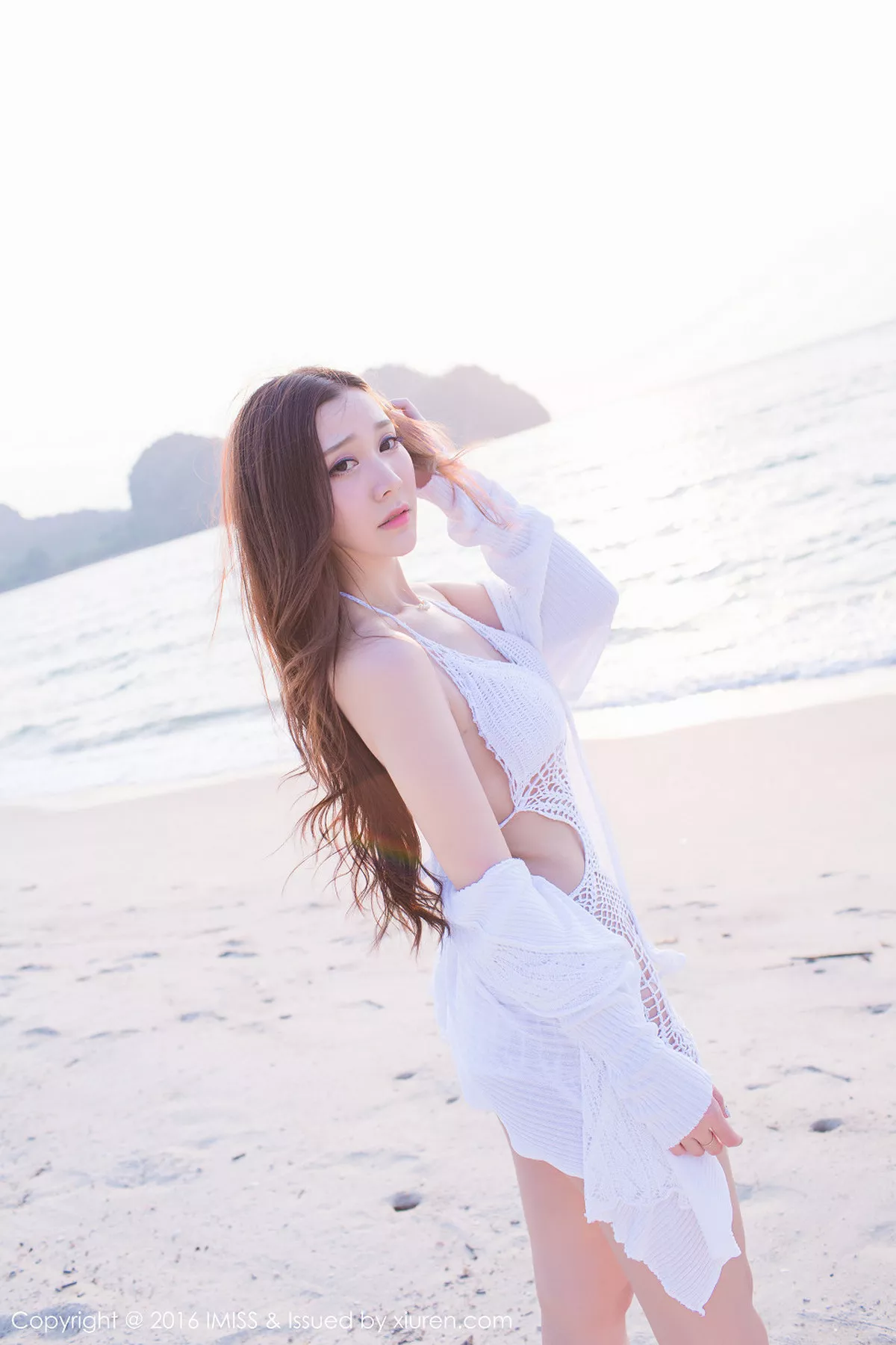 秀人集.com_[IMISS爱蜜社]Vol.084_嫩模淼淼萌萌哒兰卡威旅拍性感比基尼靓丽迷人写真45P