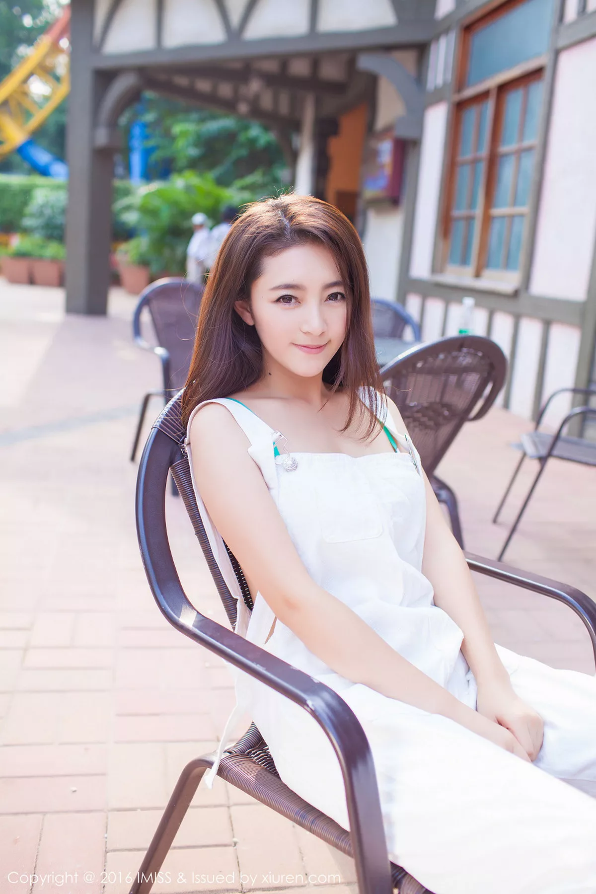 秀人集.com_[IMISS爱蜜社]Vol.066_嫩模夏茉GIGI豪车美女性感比基尼完美身材写真58P