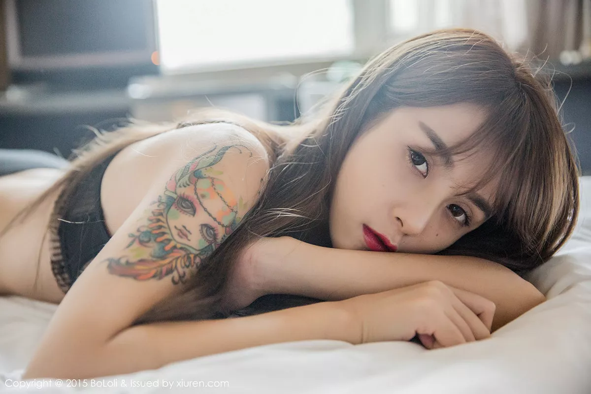 秀人集.com_[BoLoli波萝社]Vol.055_嫩模夏美酱撩白色内衣露美乳半球性感私房写真44P