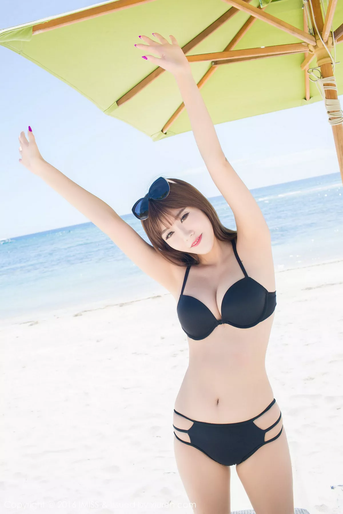 秀人集.com_[IMISS爱蜜社]Vol.059_嫩模程小烦不烦薄荷岛旅拍黑色性感比基尼靓丽写真55P