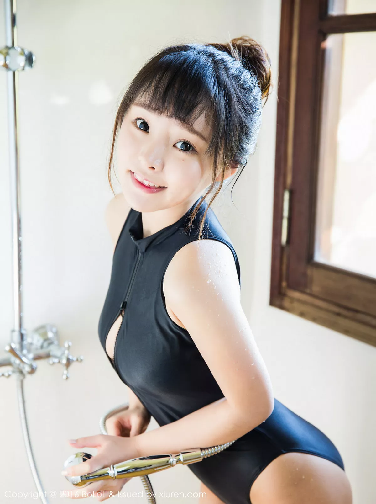 秀人集.com_[BoLoli波萝社]Vol.087_嫩模柳侑绮Sevenbaby越南大叻旅拍草莓内衣性感写真50P