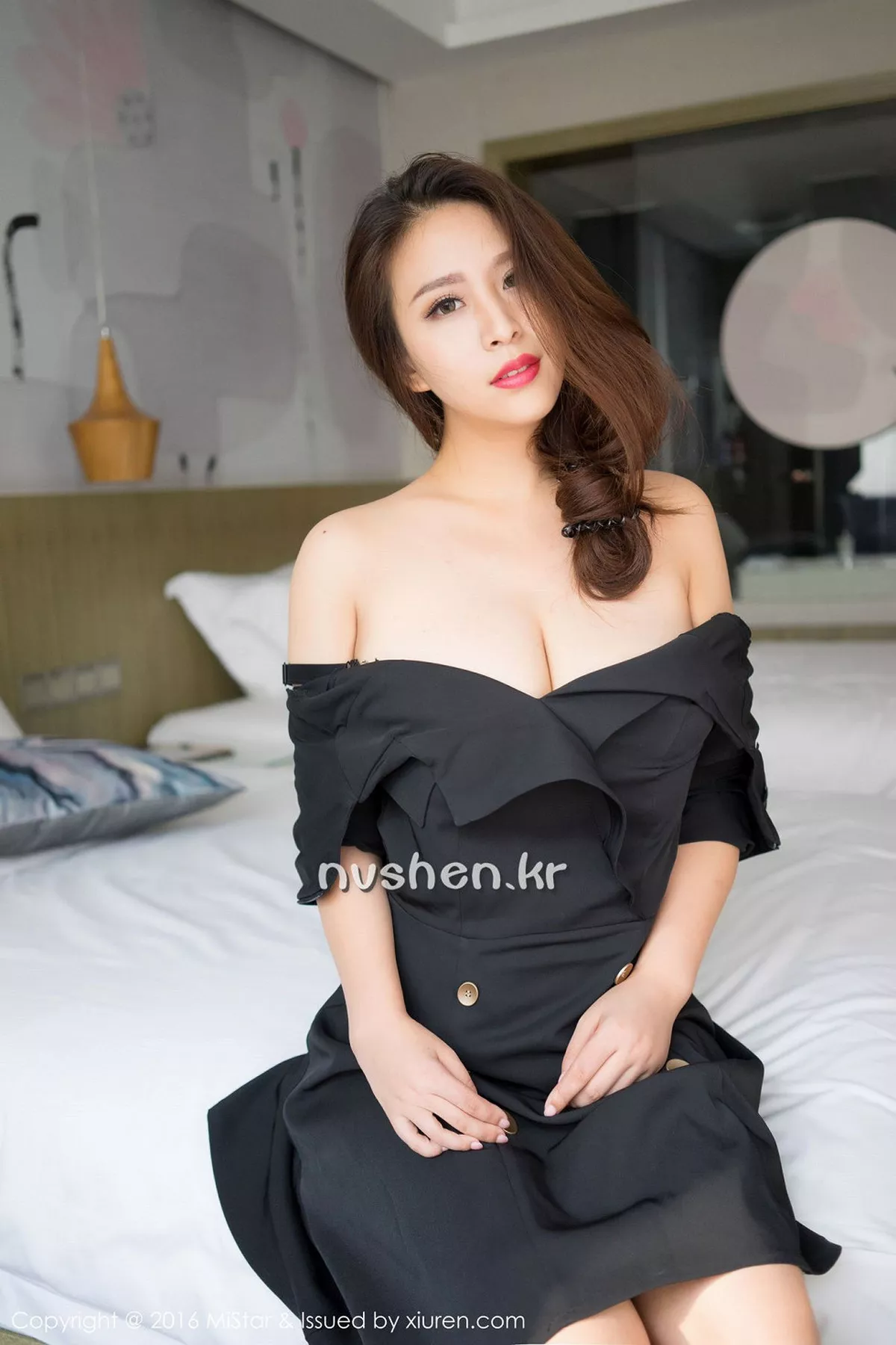 秀人集.com_[MiStar魅妍社]Vol.132_爆乳美女嫩模九儿白色高叉连体内衣呼之欲出豪乳诱惑写真60P