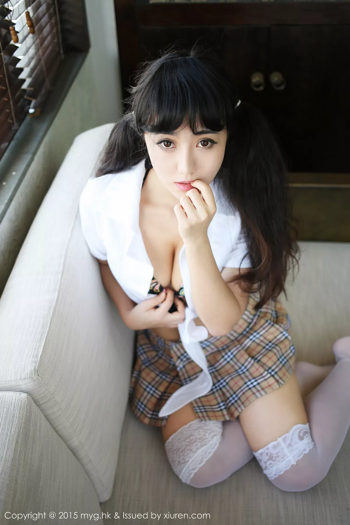 秀人集.com_[MyGirl美媛馆]Vol.107_嫩模Manuela玛鲁娜学生妹制服白嫩美臀极致诱惑写真50P