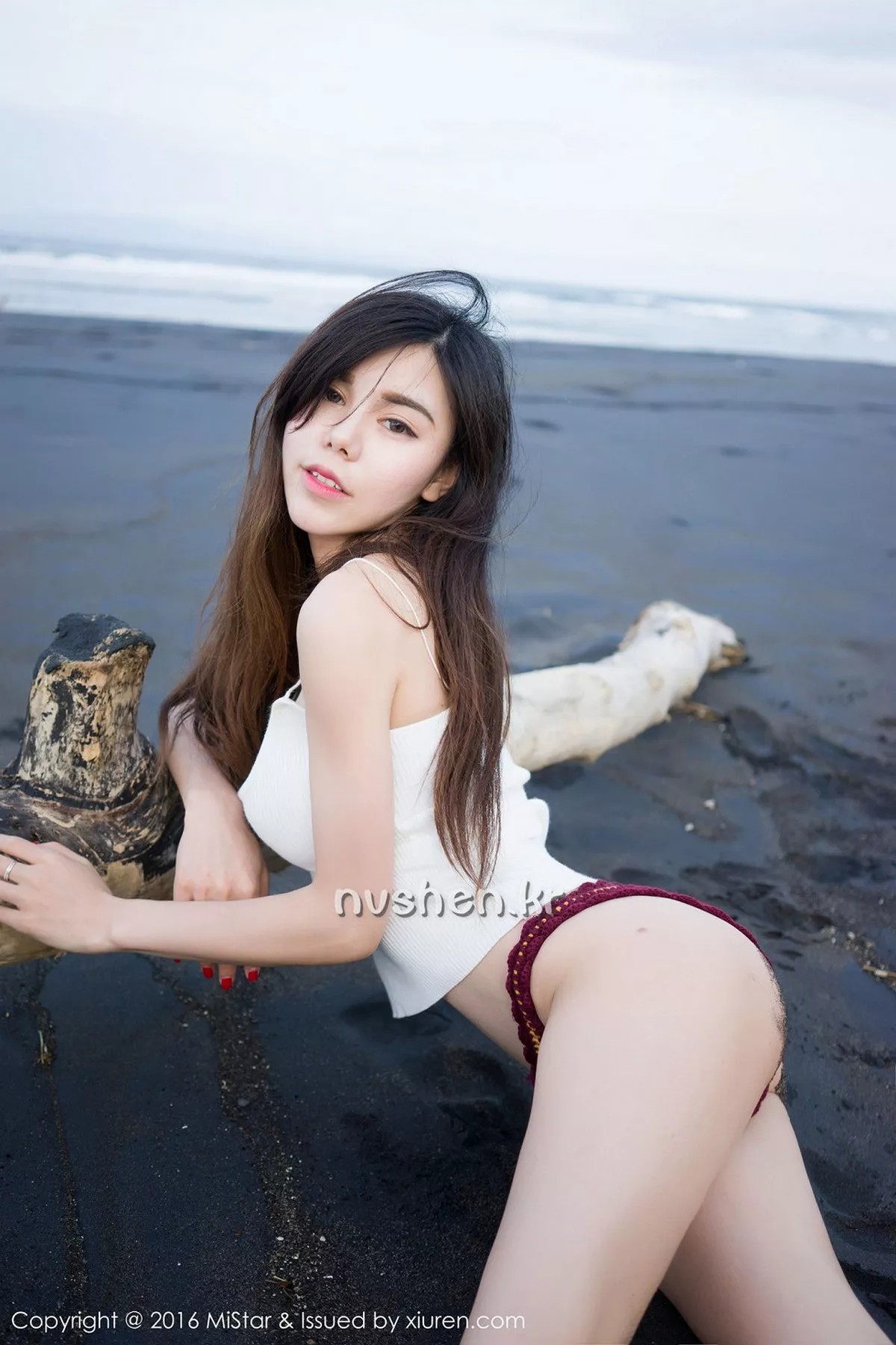 秀人集.com_[MiStar魅妍社]Vol.125_嫩模沈佳熹巴厘岛旅拍第2套沙滩边吊带内衣秀美胸写真50P