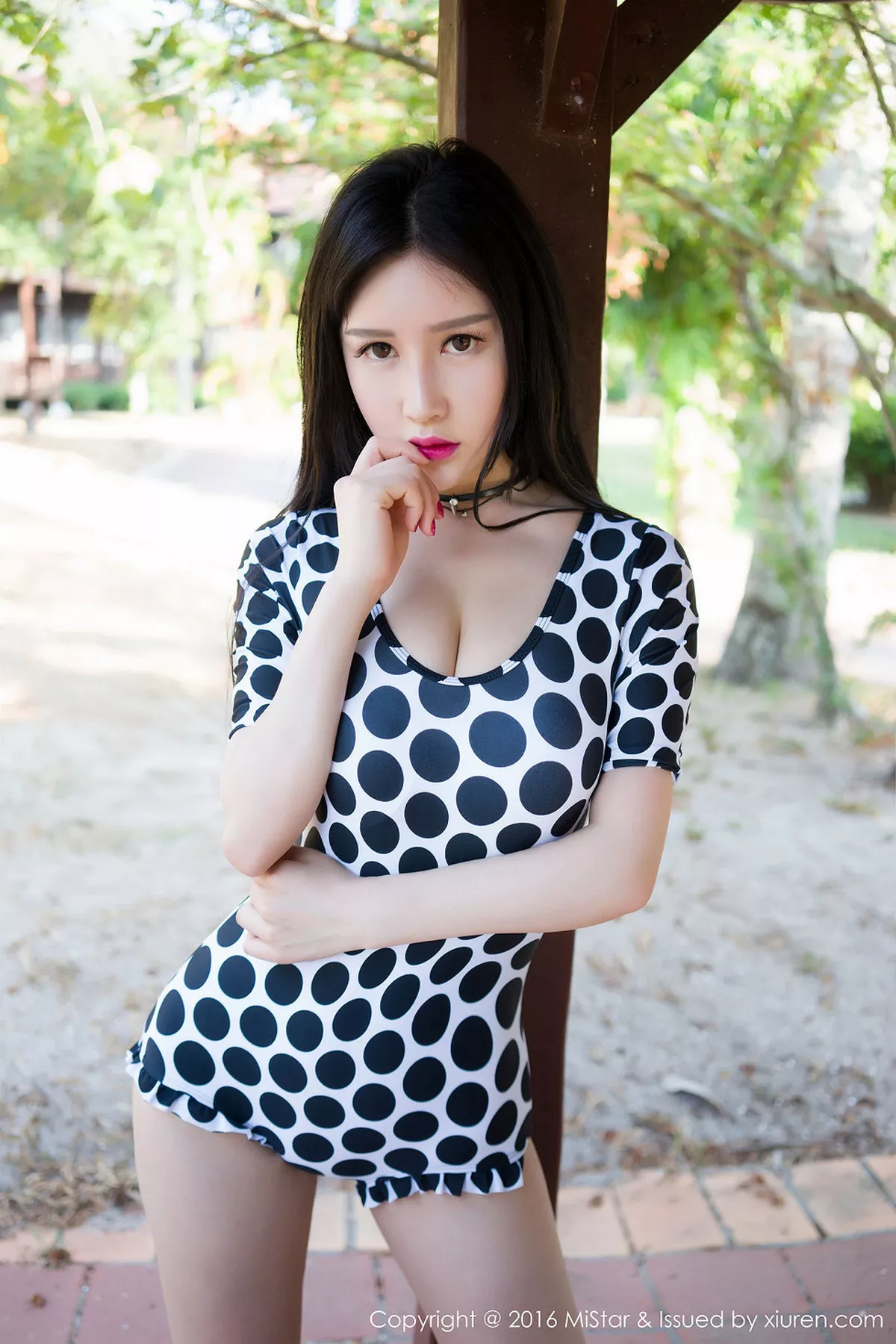 秀人集.com_[MiStar魅妍社]Vol.106_于姬Una兰卡威旅拍海边沙滩白色薄纱裙秀豪乳写真50P