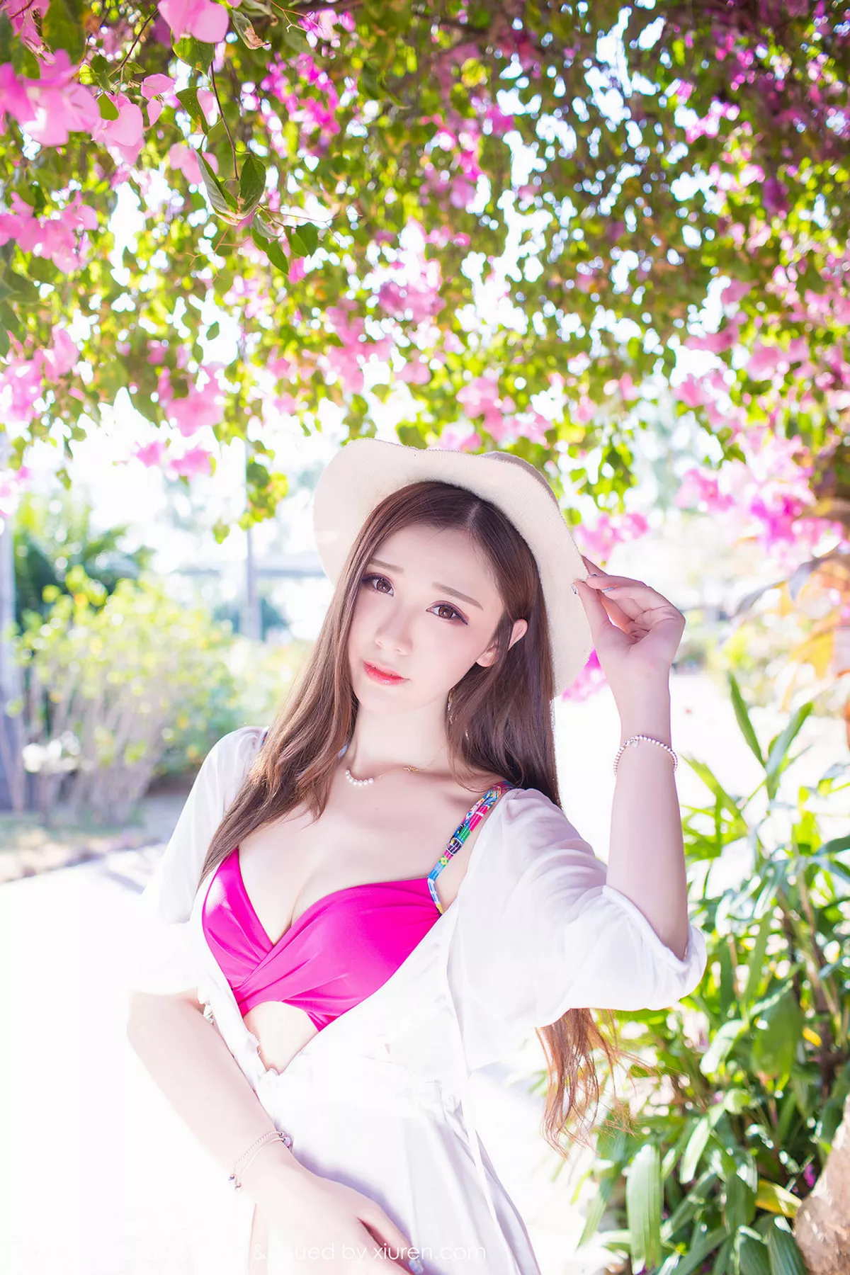 秀人集.com_[IMISS爱蜜社]Vol.091_淼淼萌萌哒兰卡威旅拍红色内衣秀美胸花仙子迷人写真52P