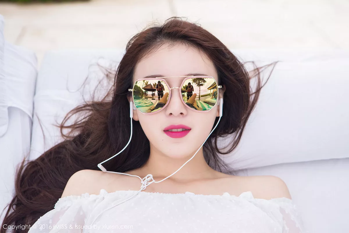 秀人集.com_[IMISS爱蜜社]Vol.119_嫩模赵小米Kitty巴厘岛旅拍第三套连身裙真空湿身诱惑44P