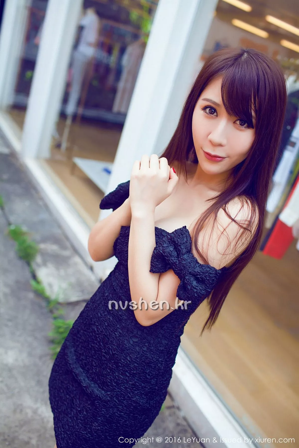 秀人集.com_[LeYuan星乐园]Vol.020_嫩模艾惟玲珑瓜子脸前凸后翘的完美身材白嫩美胸性感写真46P