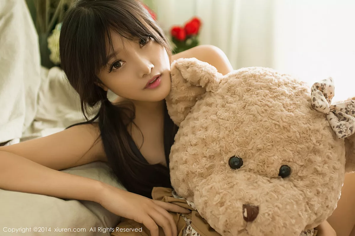 秀人集.com_[XiuRen秀人网]No.217_萌妹子静颜宁居家私房内衣系列真空秀白嫩美乳诱惑写真50P