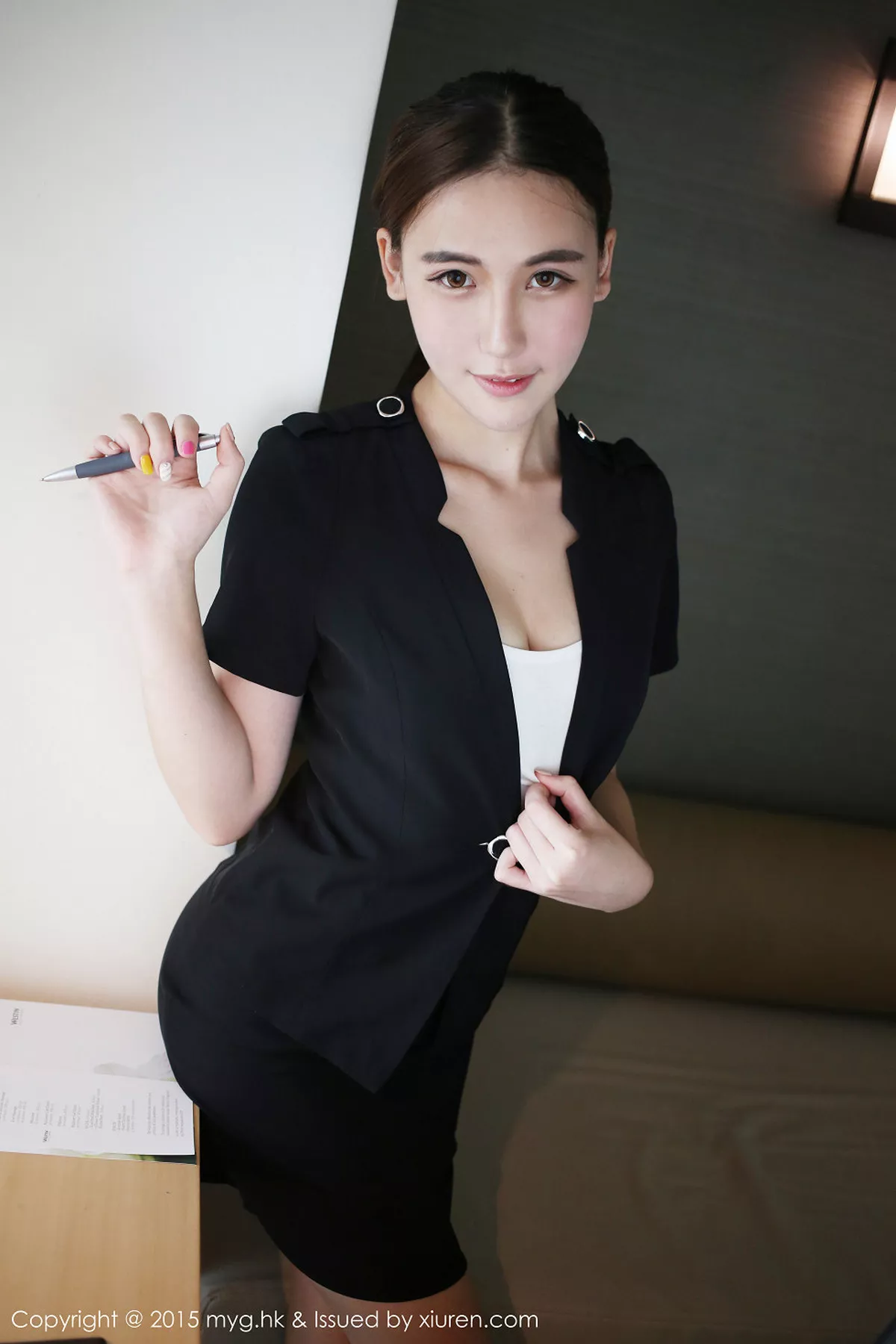 秀人集.com_[MyGirl美媛馆]Vol.161_嫩模熊吖BOBO黑色教师制服吊带丝袜性感迷人写真40P