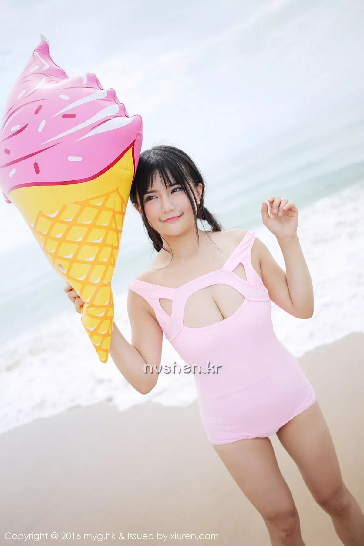 秀人集.com_[MyGirl美媛馆]Vol.230_巨乳嫩模崔乖艺性感花色比基尼童颜巨乳诱惑写真54P