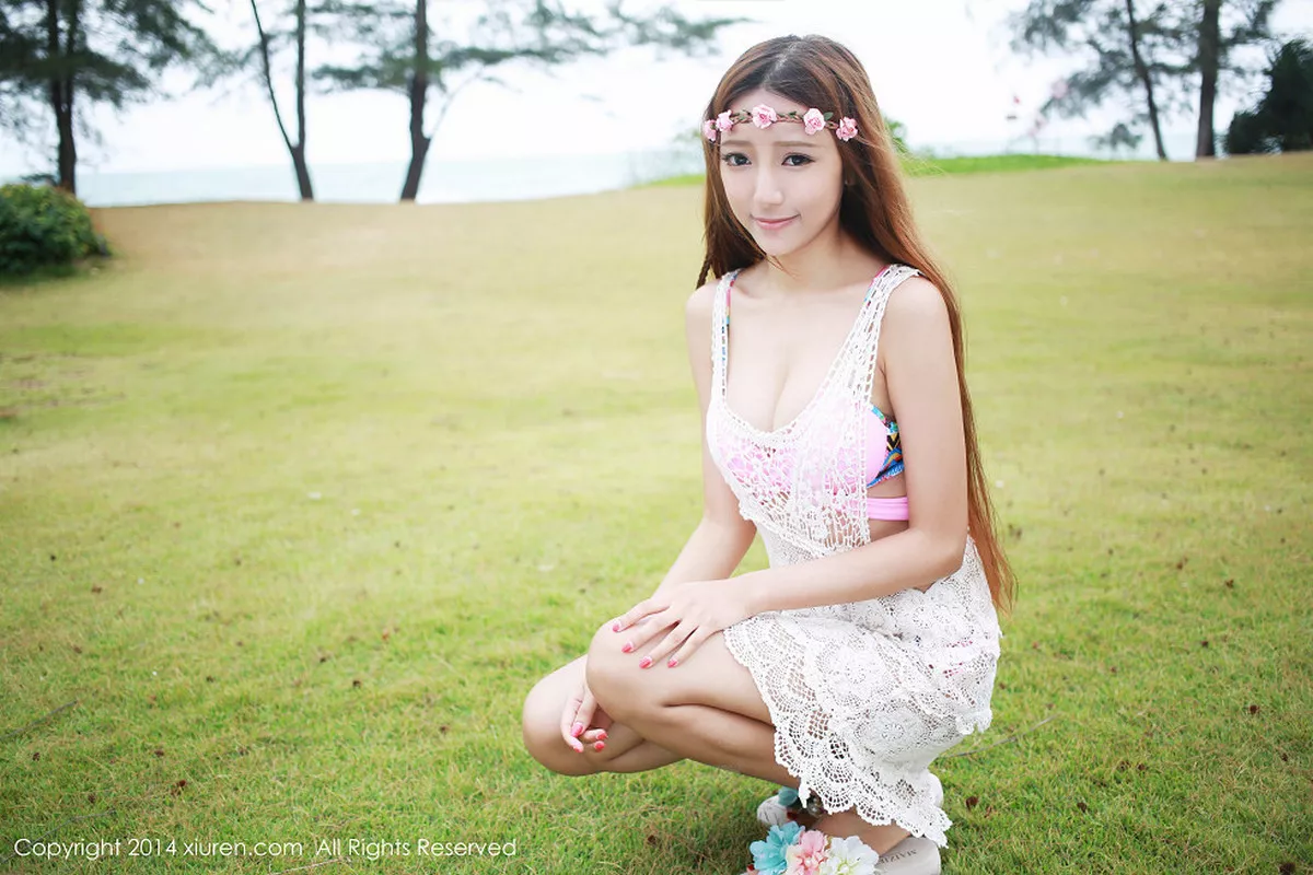 秀人集.com_[XiuRen秀人网]No.192_绝色花仙子王馨瑶yanni泳池边性感比基尼秀傲人美胸写真63P